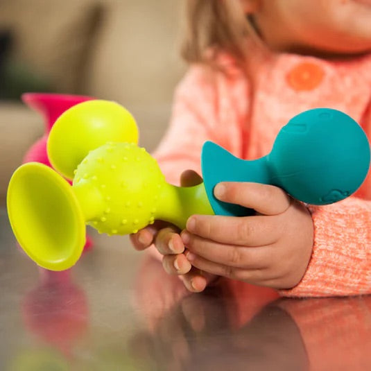 PipSquigz, Mordedores y Sonajeros Sensoriales - Fat Brain Toys