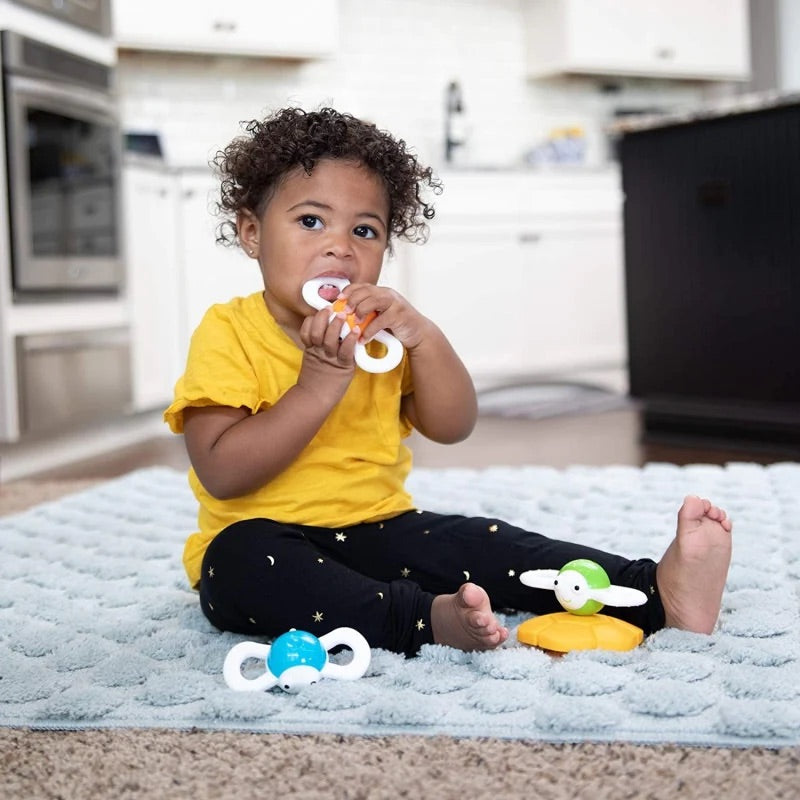 Dizzy Bees, Mordedor Apilable con Imán - Fat Brain Toys