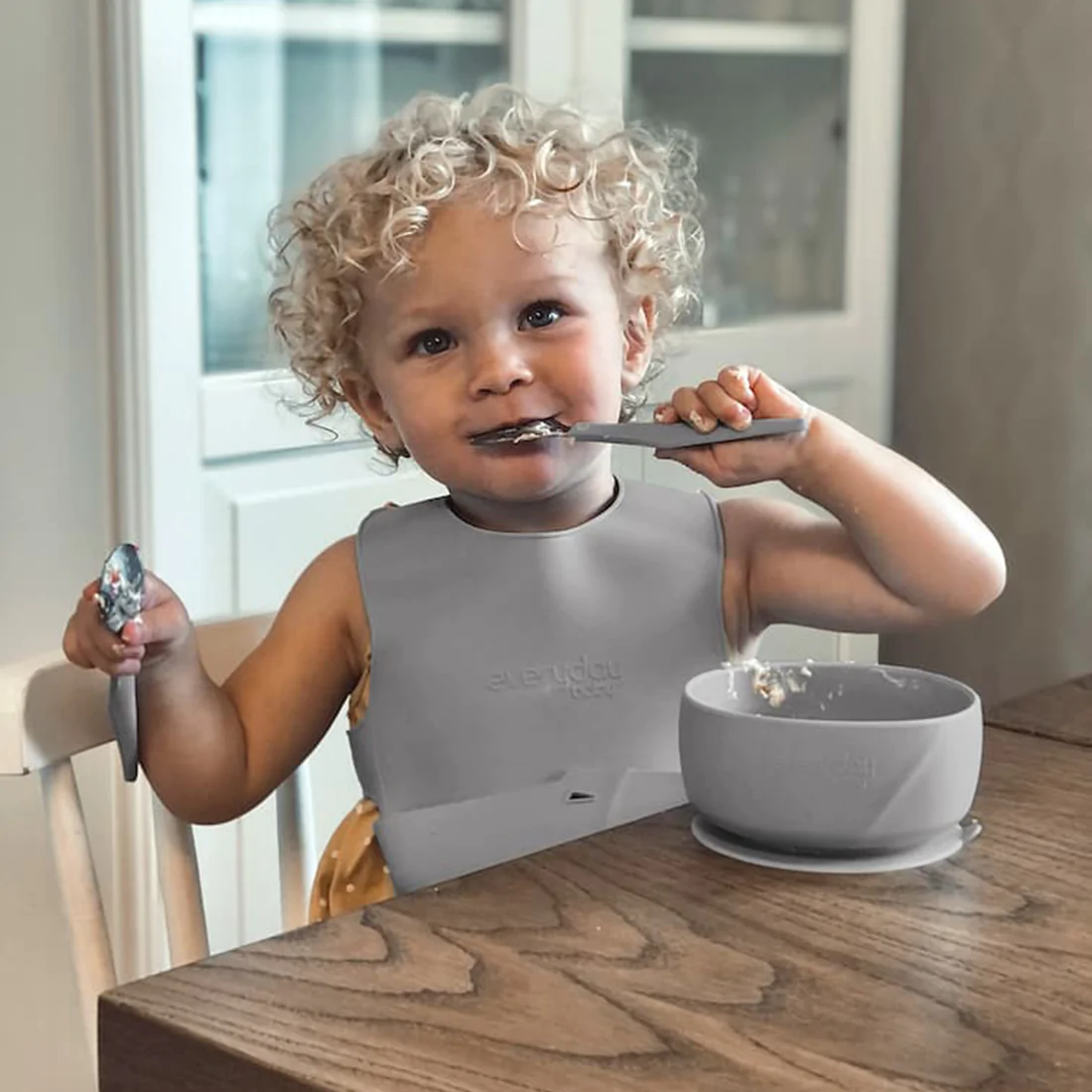 Pack de dos cucharas de silicona Everyday Baby color Gris